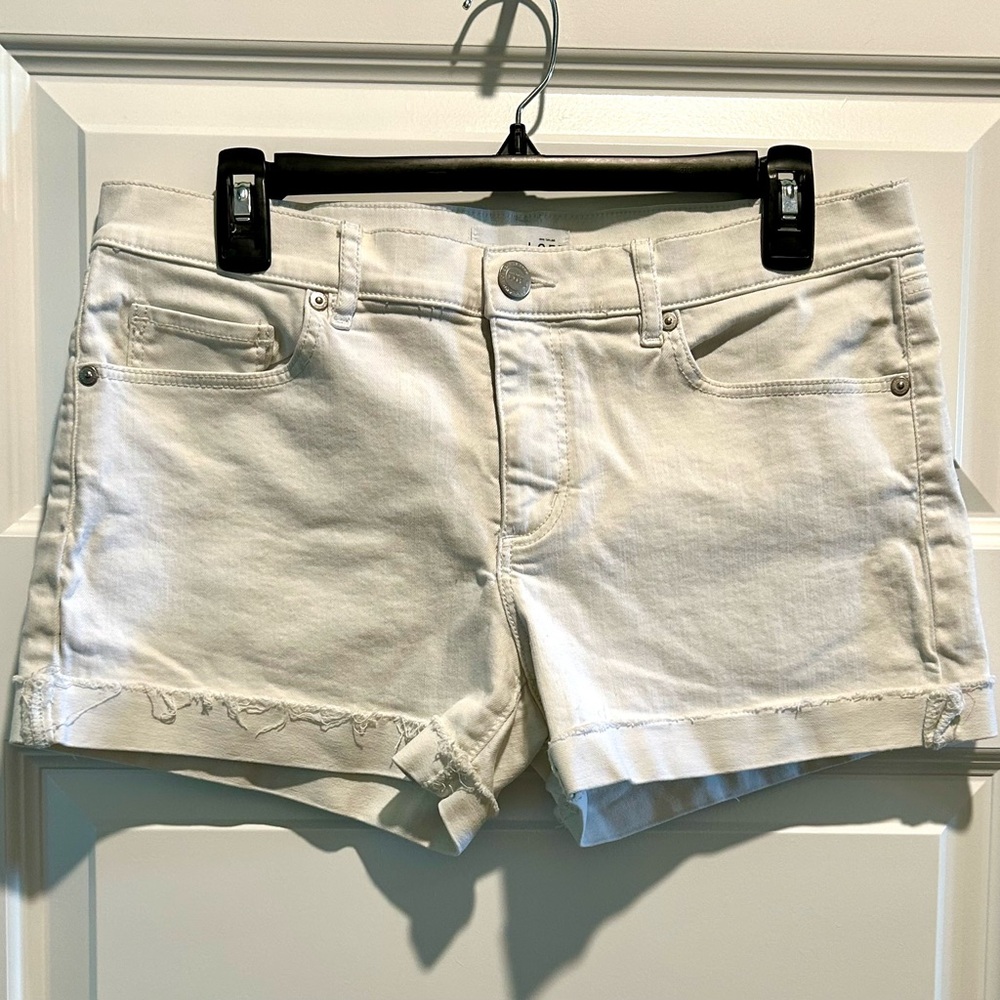 Loft, Size 6, Off White Denim Shorts